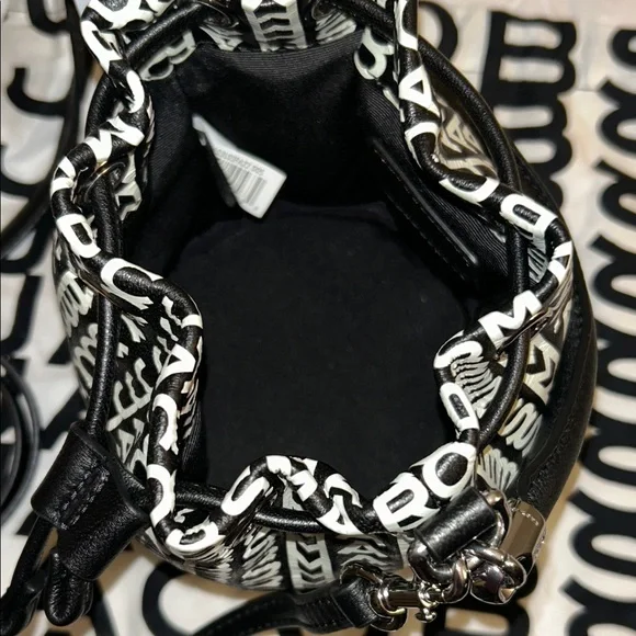 New Marc Jacobs Black and White Mini Bucket Bag. - Picture 6 of 10